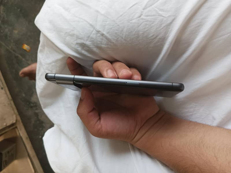 Google Pixel 7 4