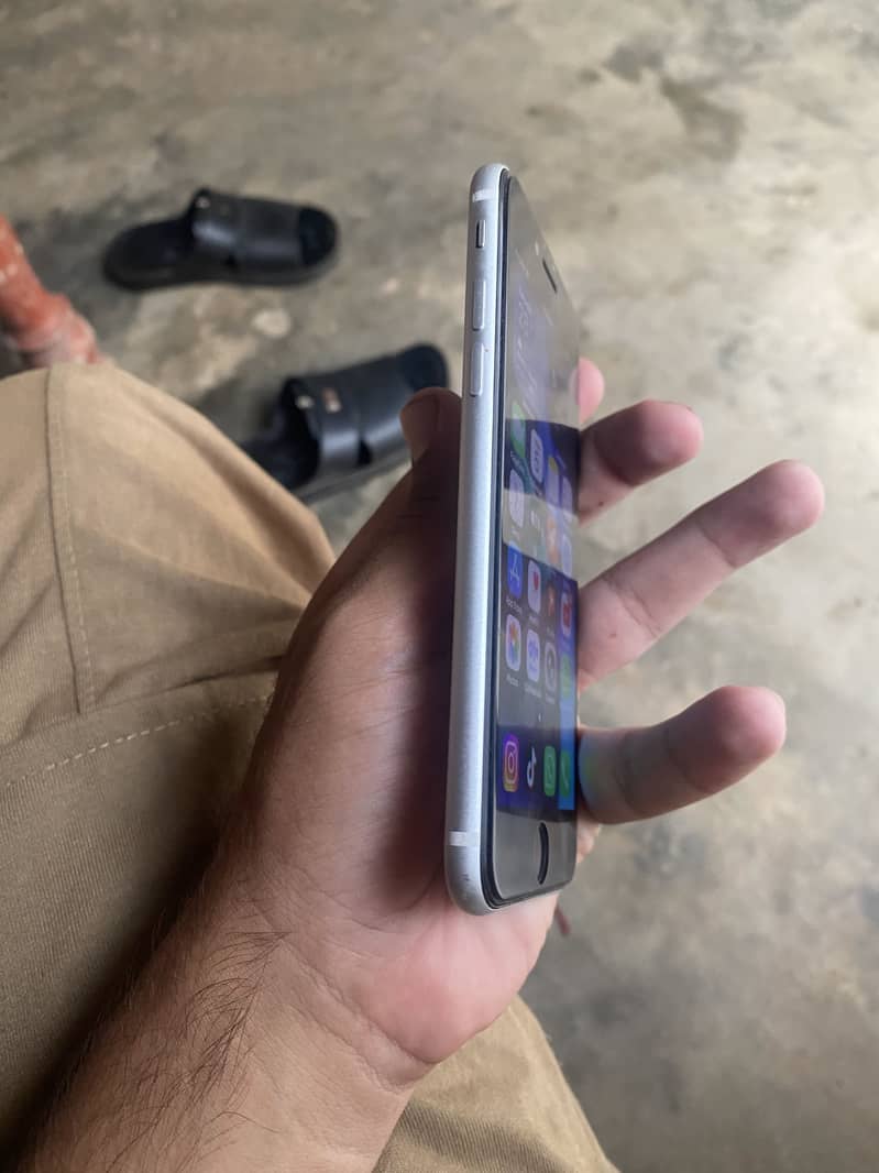 Apple iPhone SE 2