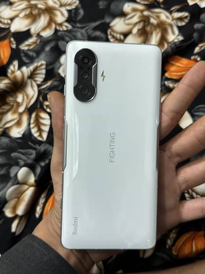 Xiaomi Redmi K40 Gaming phone 10/10 PUB G 90 Fps