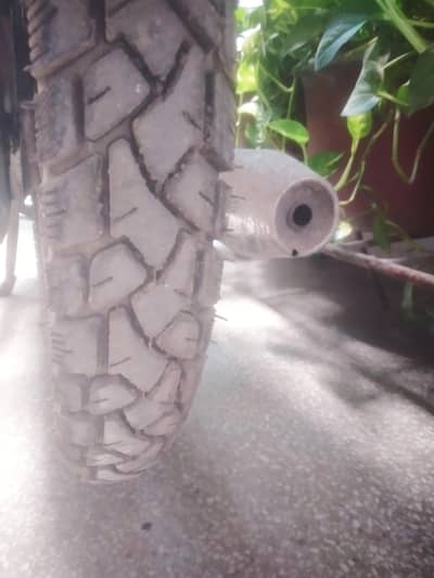 70cc ka back tyre tube for sale bikul new hai (15 days)Used hai