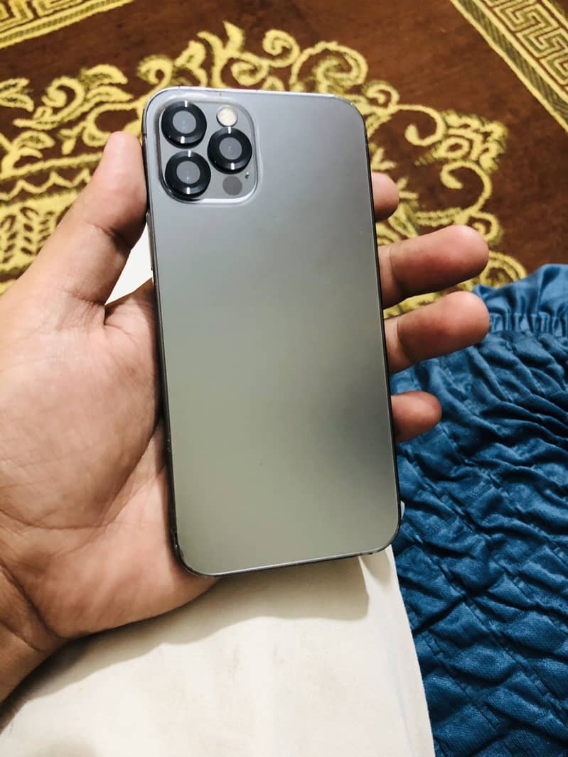 Apple iPhone 12 Pro 2