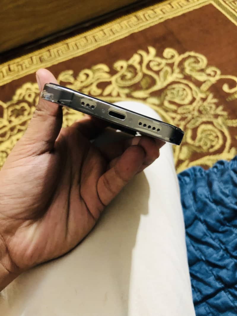 Apple iPhone 12 Pro 6
