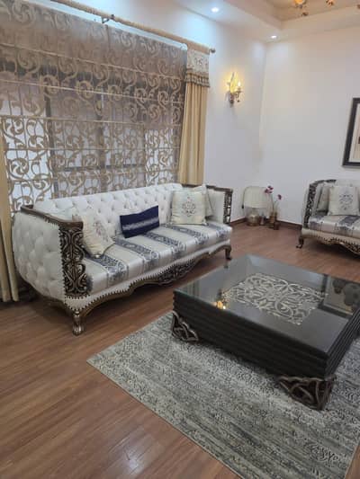 seven seaters sofa with center table