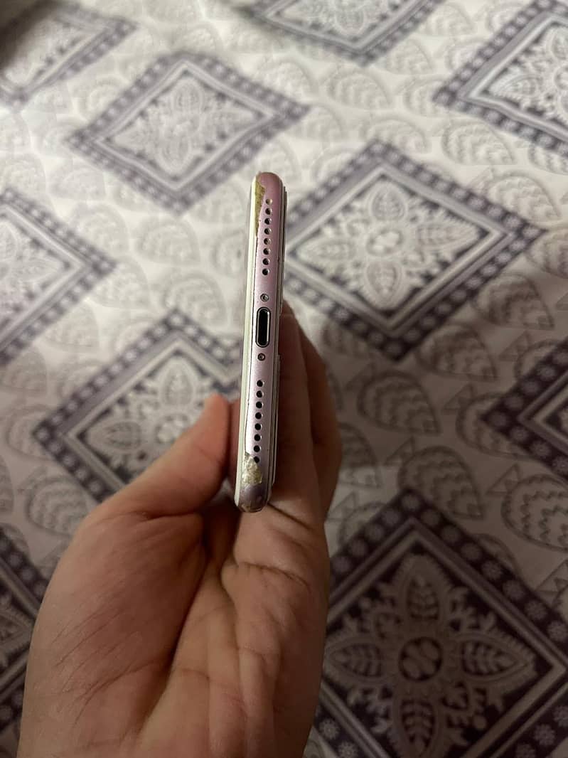Apple iPhone 7 Plus 4
