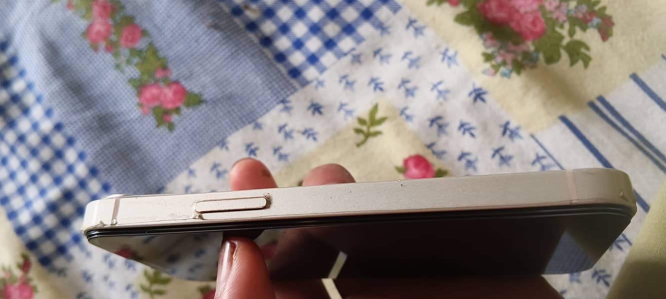 Apple iPhone 13 mini 2