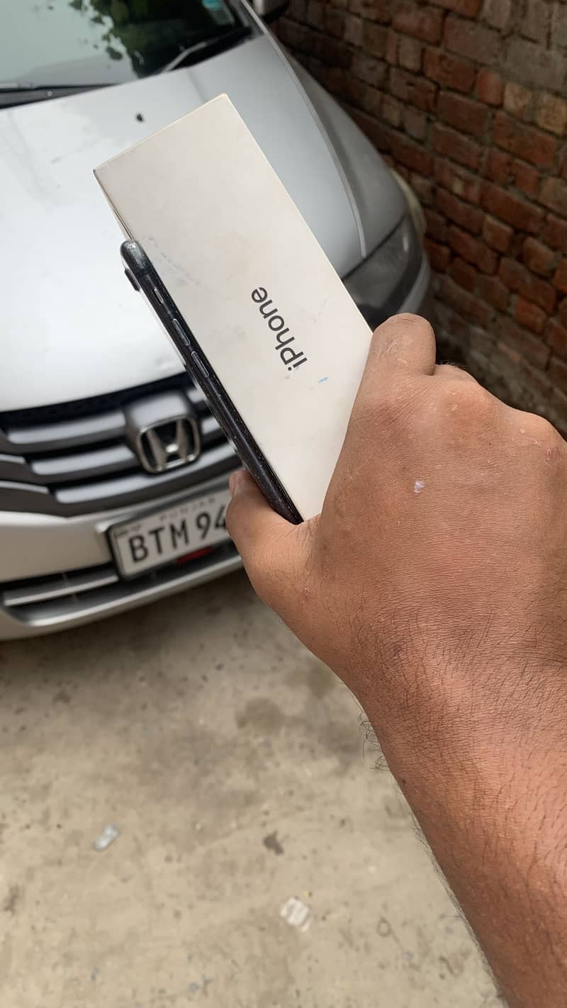 Apple iPhone 7 Plus 2