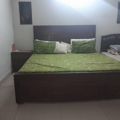 King size bed set with mattress/Bed set/Dressing Table