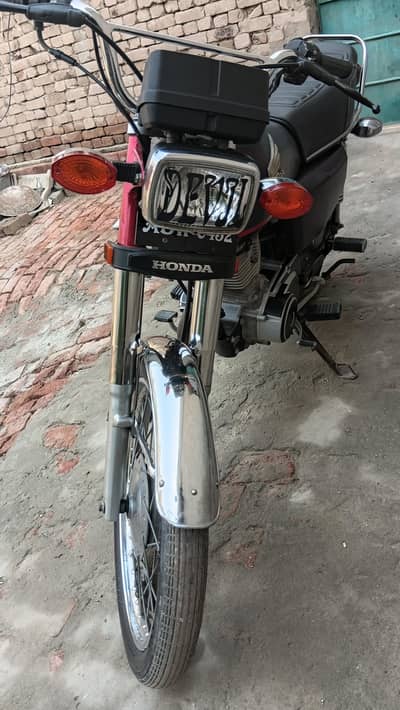 Honda CG 125 twenty- twenty model new look heavy bike heavy eingine