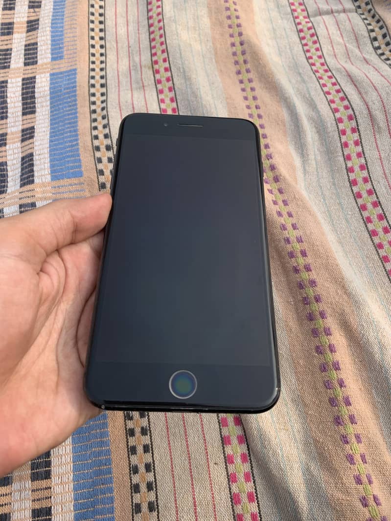 Apple iPhone 7 Plus 0