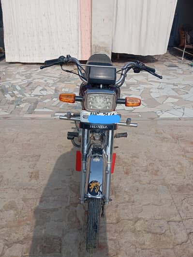 Honda CD 70.2022