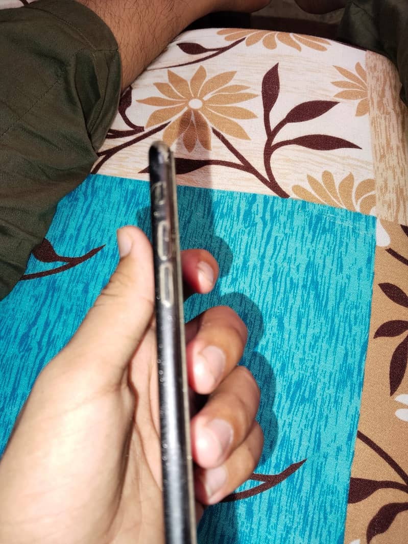 Apple iPhone 7 4