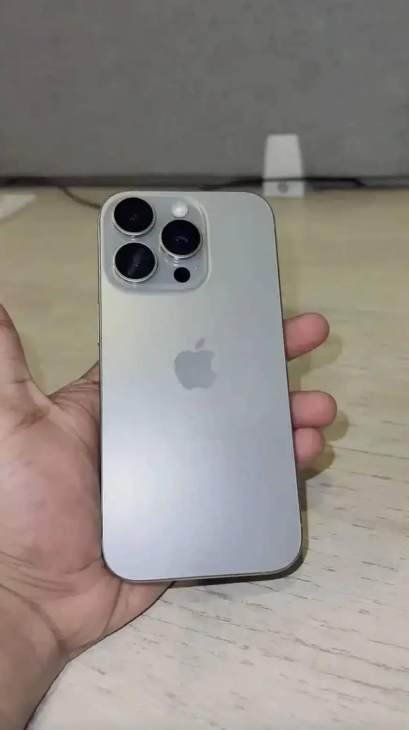 iPhone 16 Pro 1
