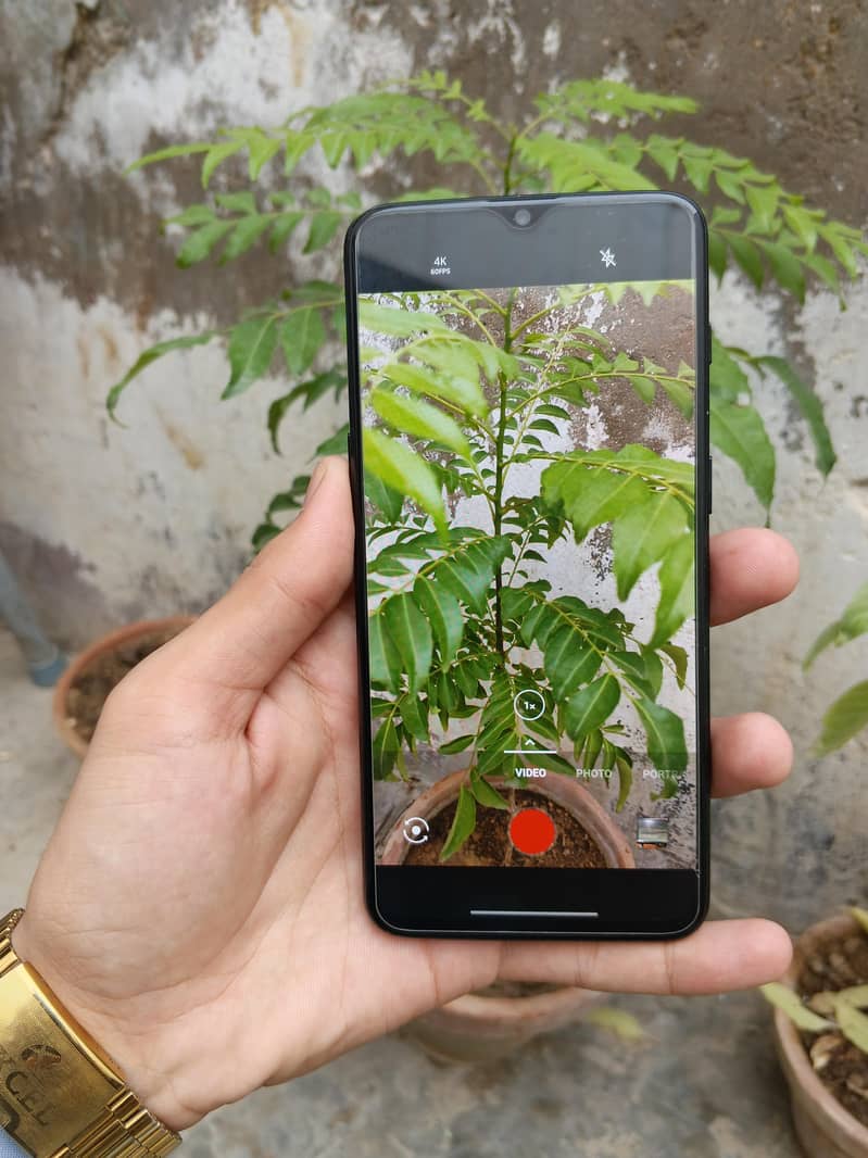 One Plus 6T 3