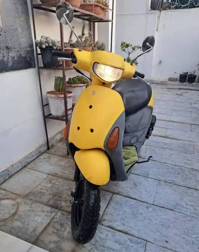 japanese scooty 49cc petrol