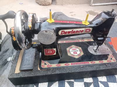 Dawlance Silai Machine for Sale – Excellent Condition with Box