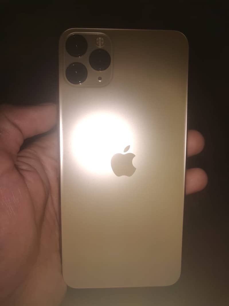 Apple iPhone 11 Pro Max 2