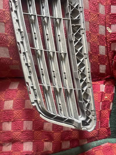 Mercedeez w204 front grill