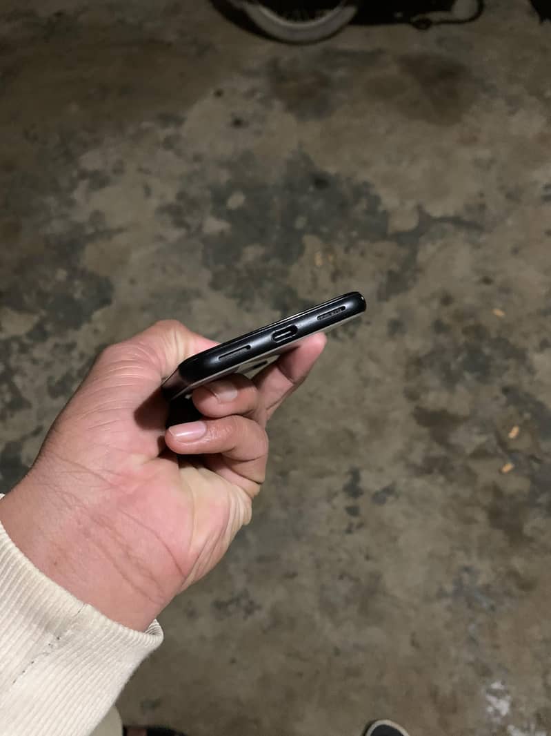 Google Pixel 4 3
