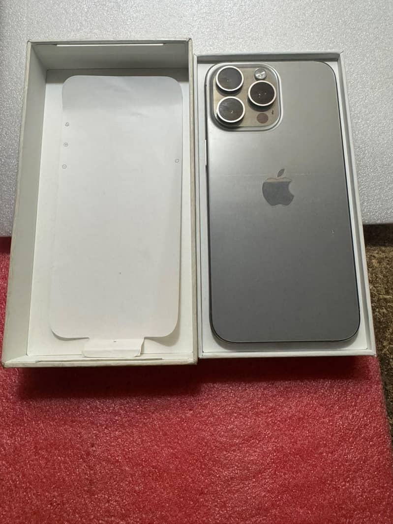 Apple iPhone 15 Pro Max 1
