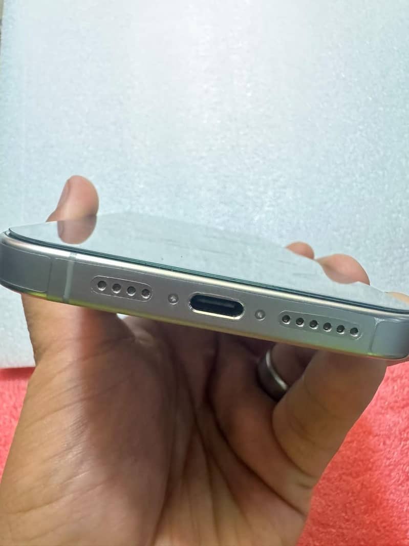 Apple iPhone 15 Pro Max 5