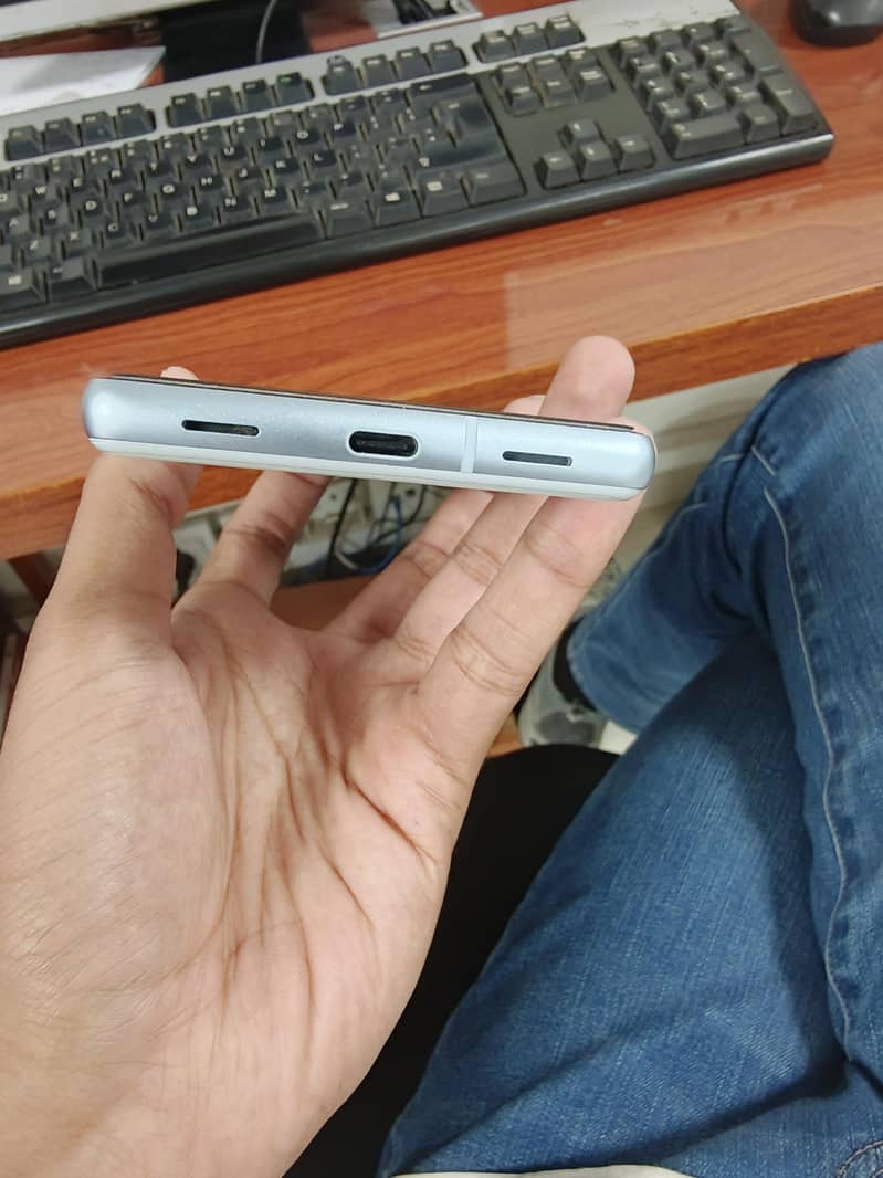 Google Pixel 7a(With Box) 4