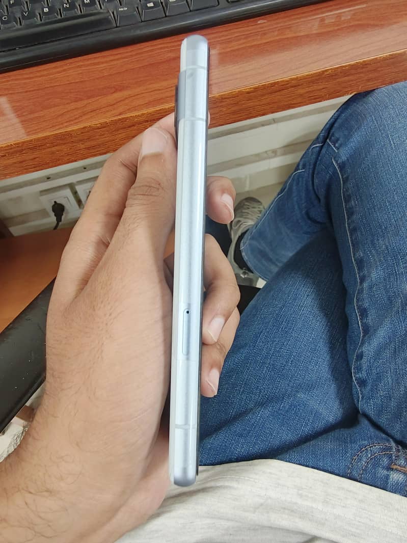 Google Pixel 7a(With Box) 5