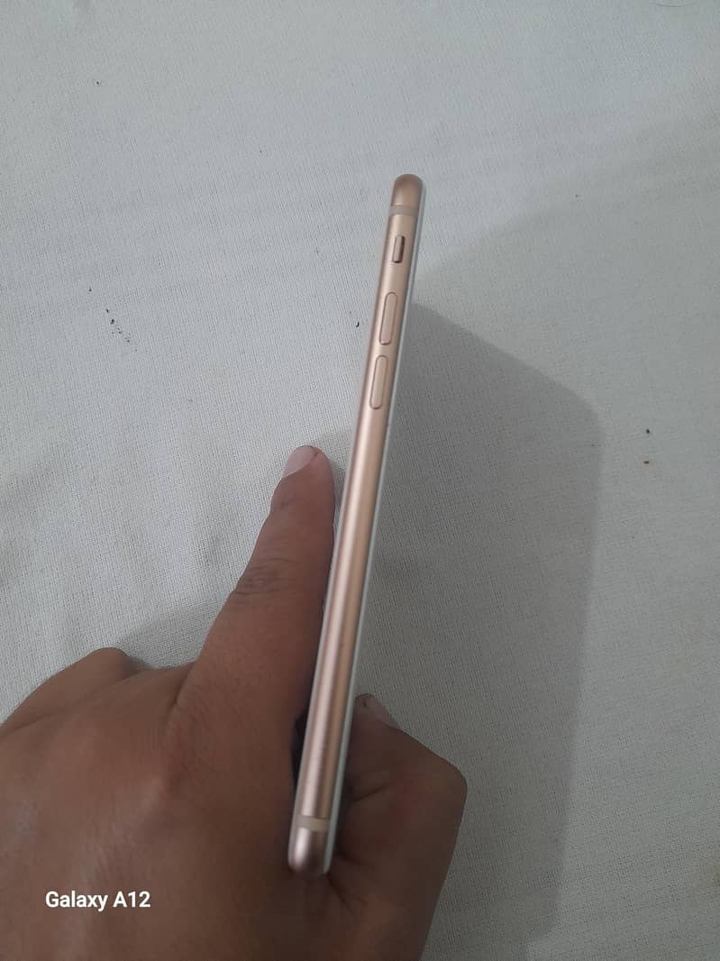 Apple iPhone 8 5