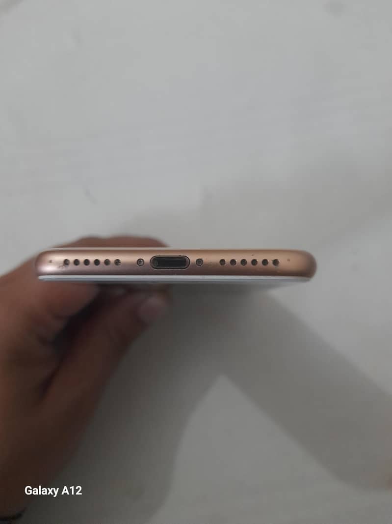 Apple iPhone 8 7