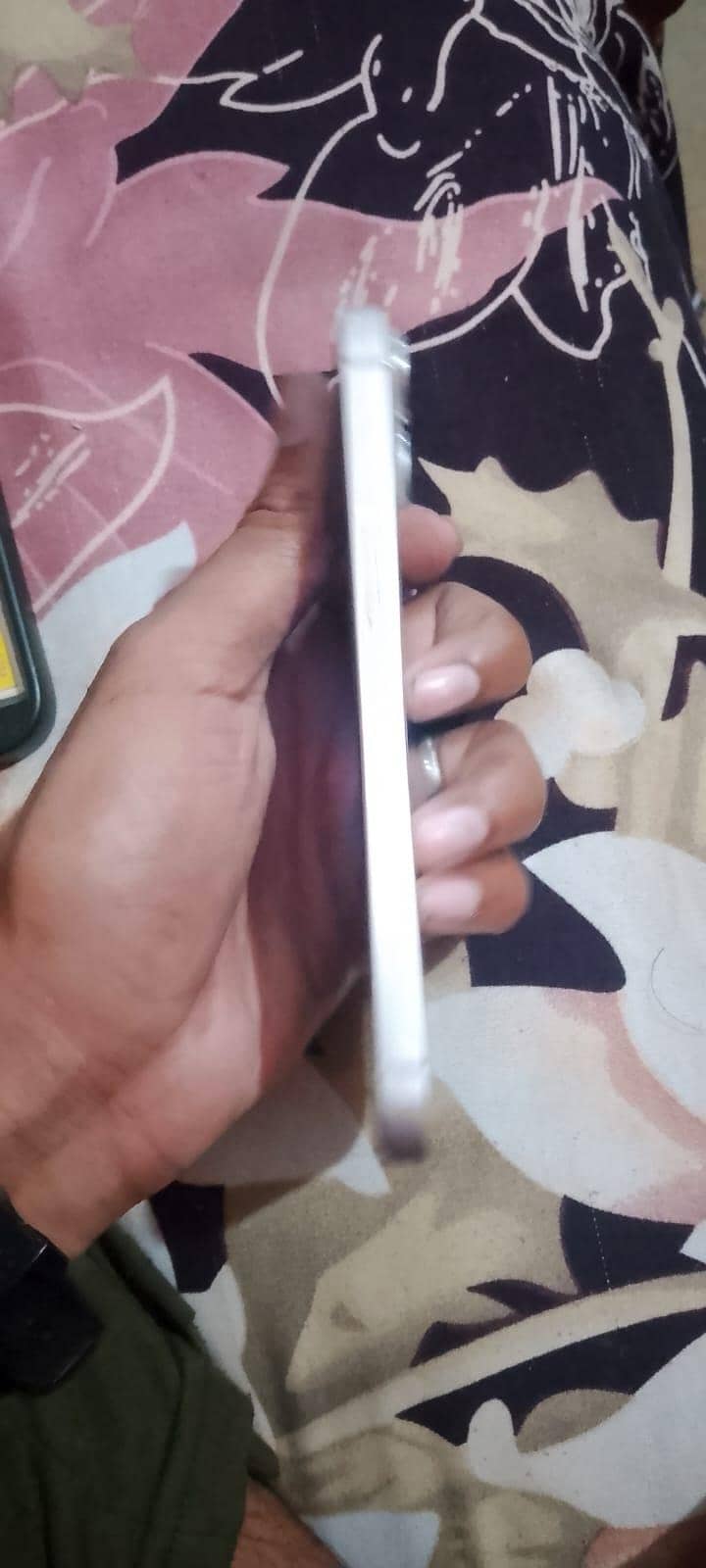 Apple iPhone 13 4