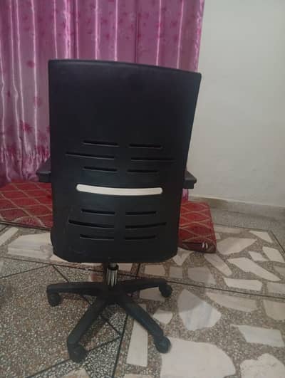 Table and chair for sale