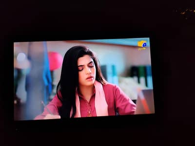 Google Android led 32 inch voice control with wall mount 03002627668