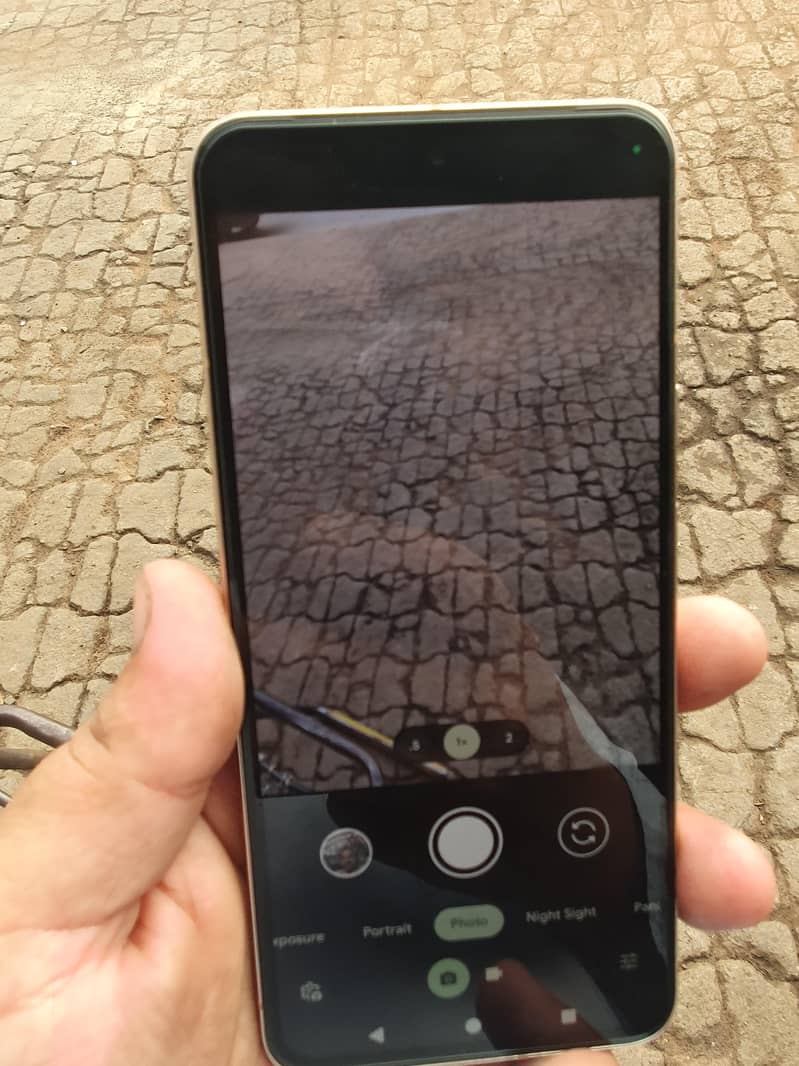 Google Pixel 8 3