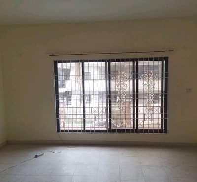Get In Touch Now To Buy A 400 Square Yards Upper Portion In Gulshan-e-Iqbal - Block 4A