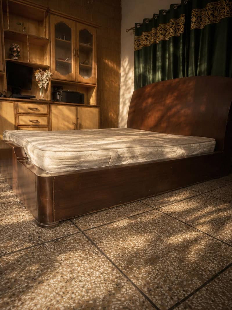 Bed set with side table & mattress 2
