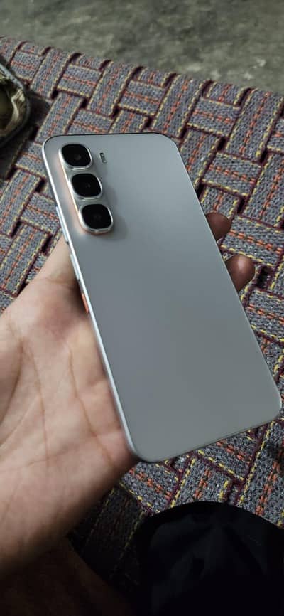 Infinix Hot 60 Pro