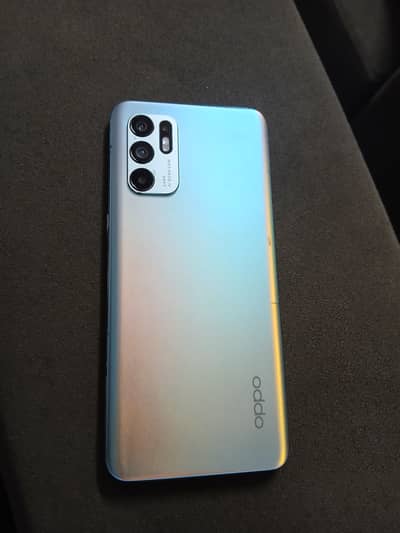 OPPO Reno6