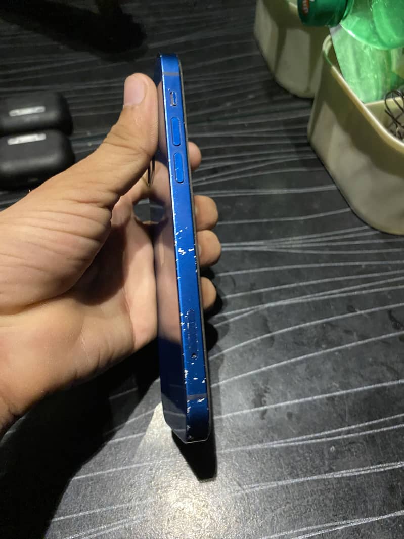 Apple iPhone 12 2