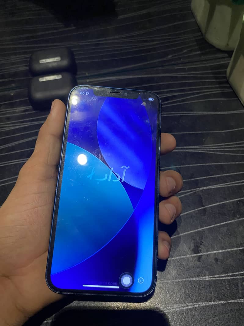 Apple iPhone 12 6