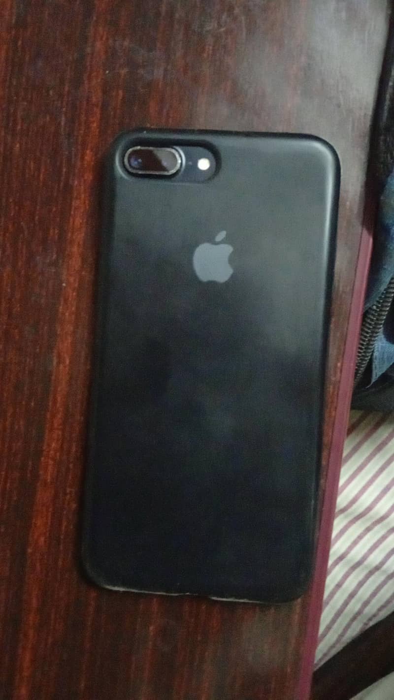 Apple iPhone 7 Plus 0