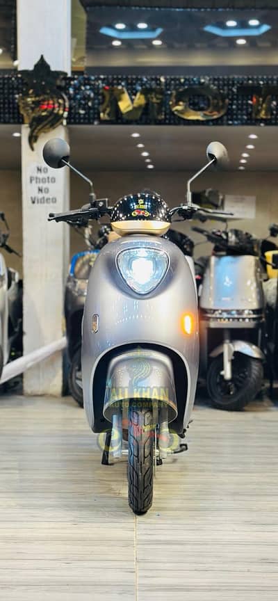 Scooty Kings Yadea Metro Evee Evon Okla EV Female scooty  Ramza