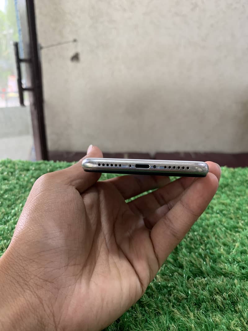 Apple iPhone X 2