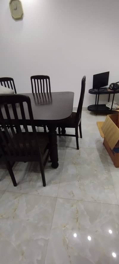 8 seater dining table