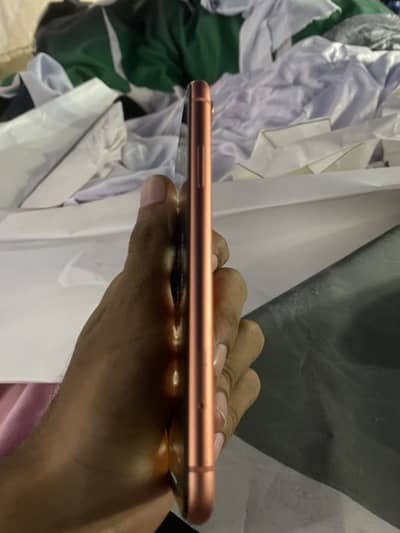 Apple iPhone XR