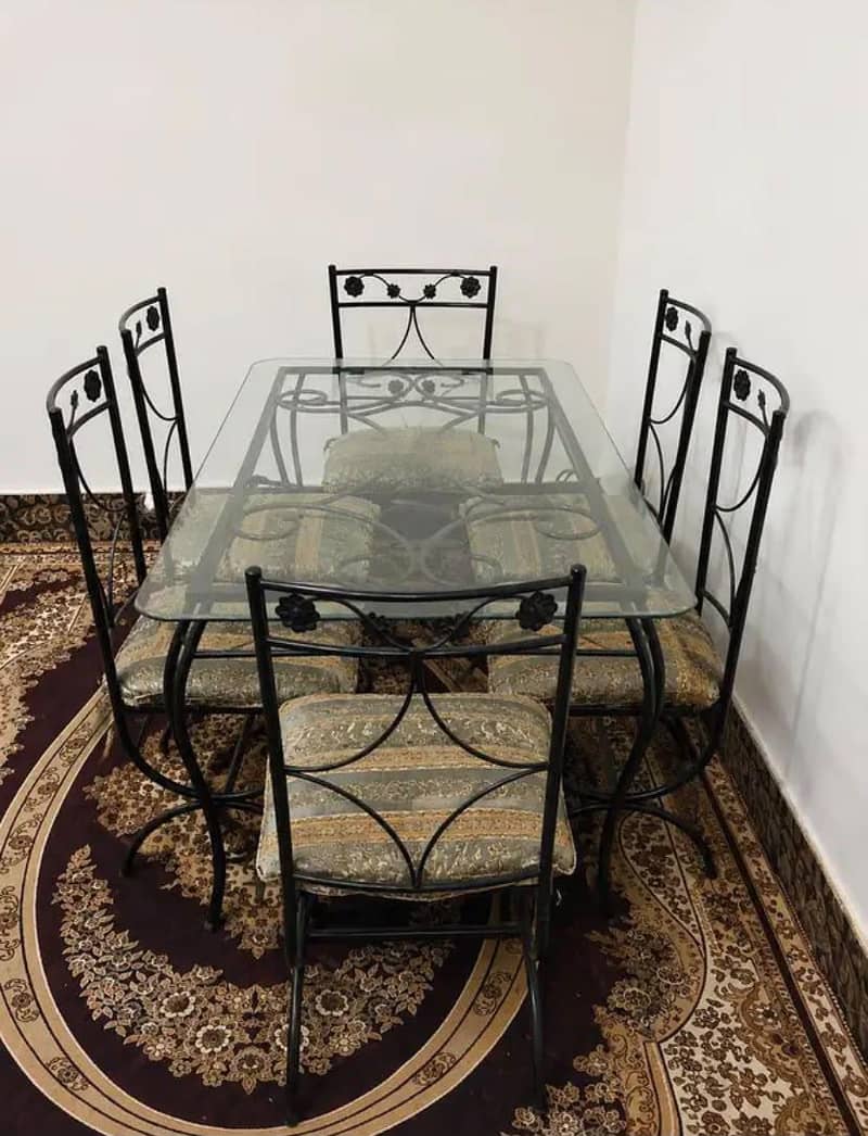 Dinning Table 0