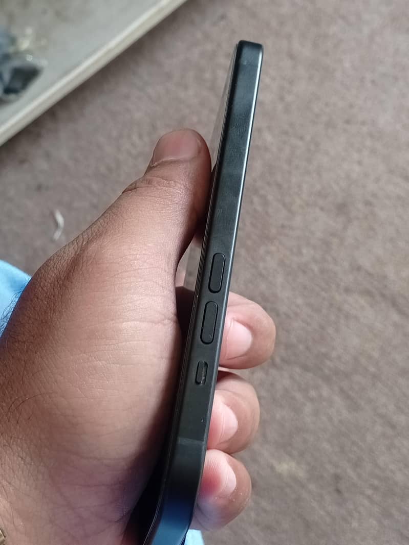 Apple iPhone 15 3