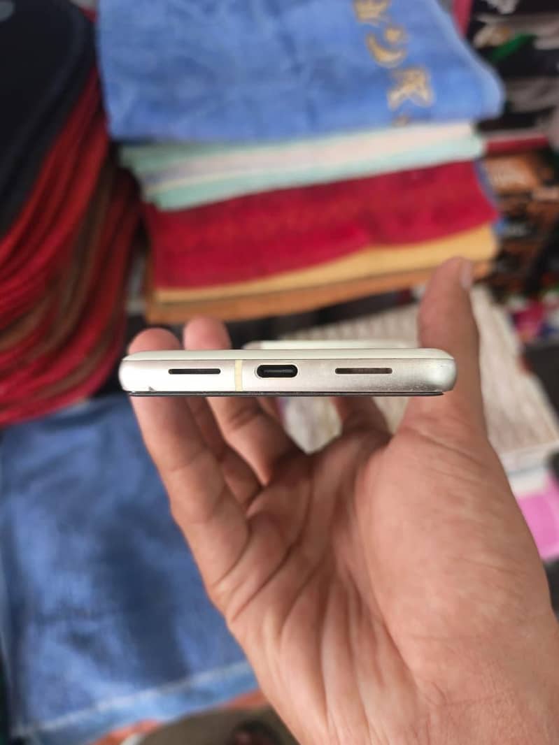 Google Pixel 7 3