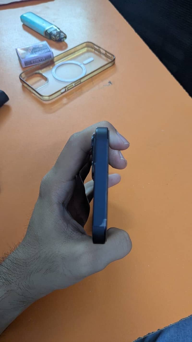 Apple iPhone 13 3