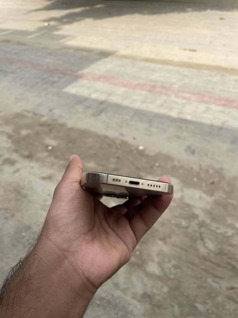 Iphone 13 pro mint condition 3