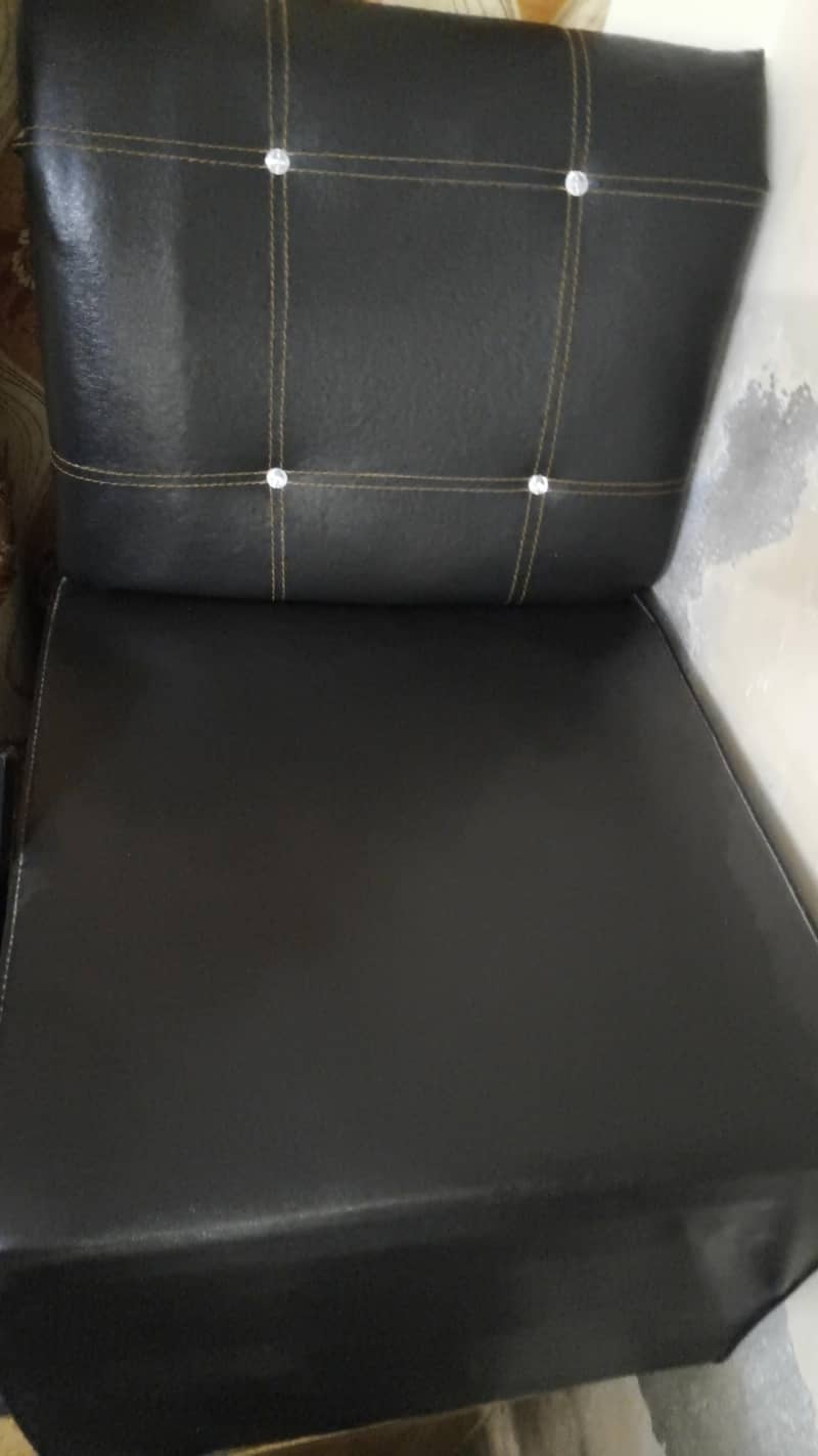 1 seater sofa 1