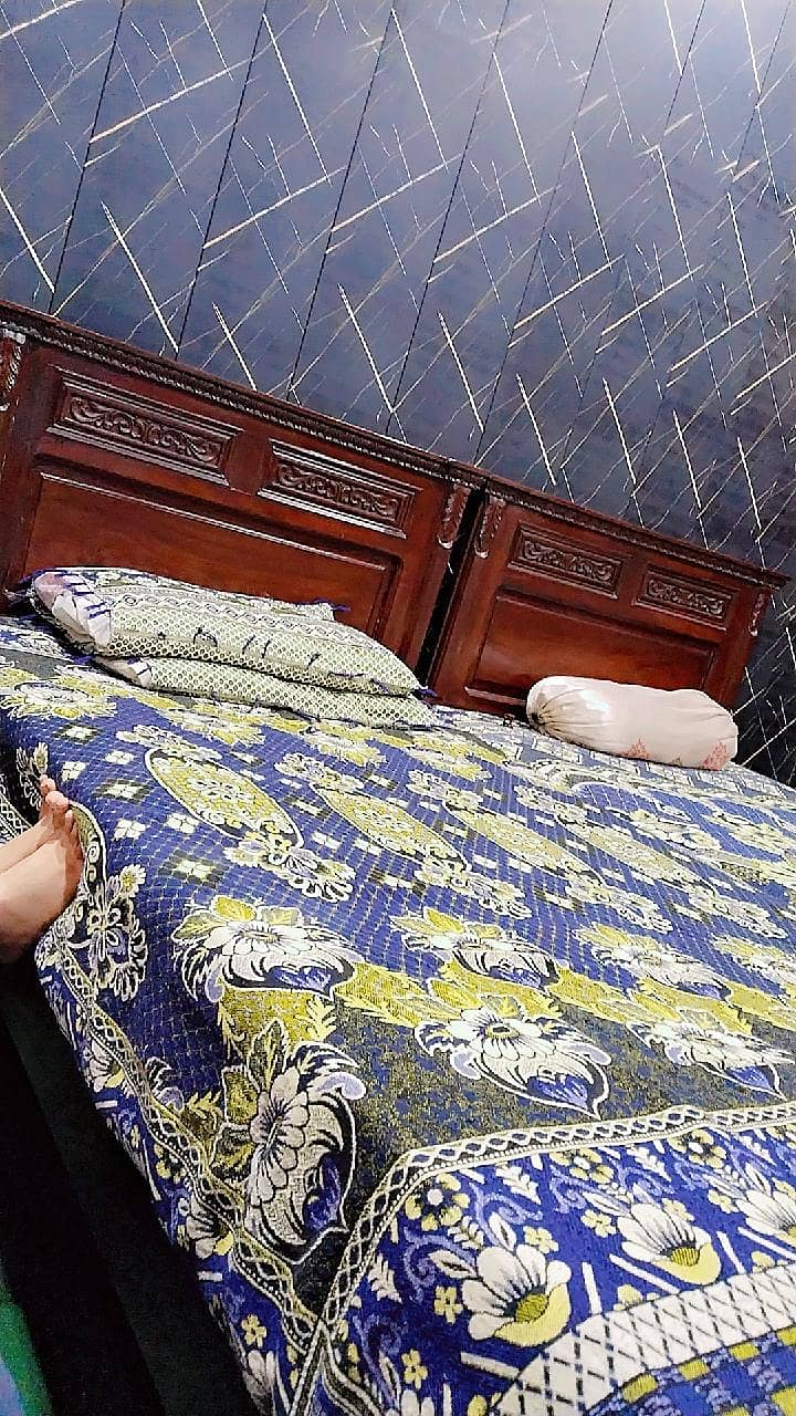 Beds , side Table , Mattress  condition 100 1